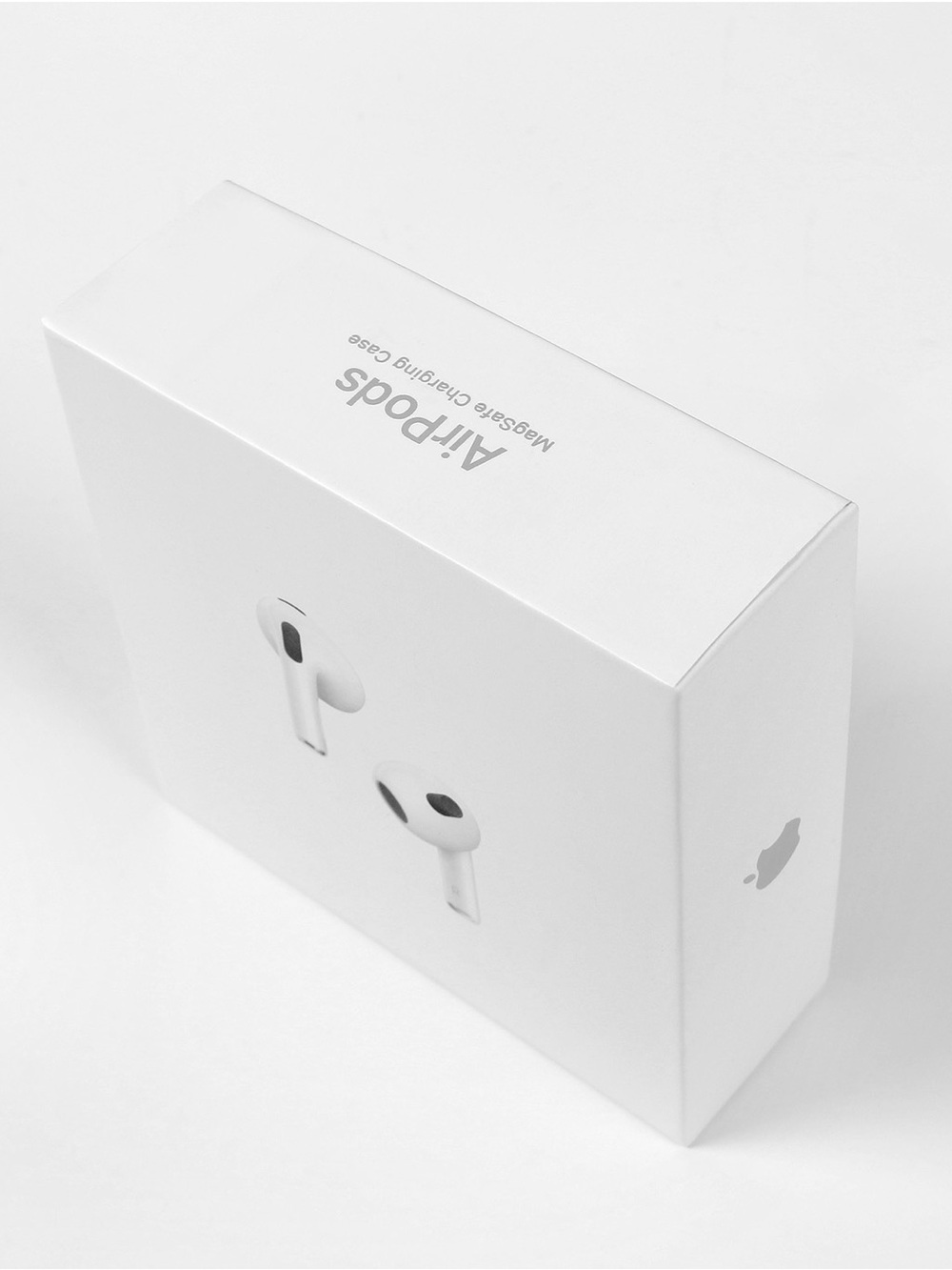 Apple AirPods 3 with MagSafe Charging Case – White